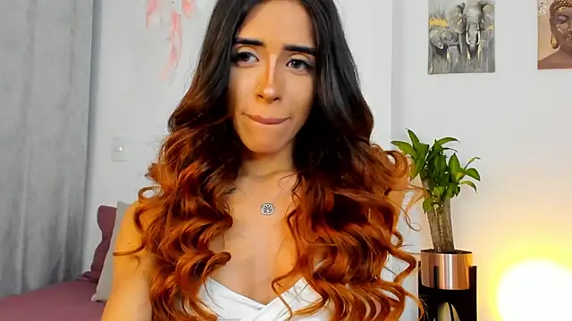 StormiRusso online show from 01.17.25