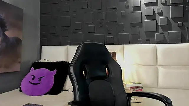 DannSaenz online show from 02.12.25