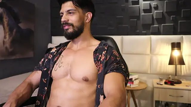 DannSaenz online show from 02.15.25