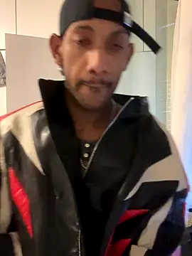 Snapshot of esteraulxxx chatting on 09.18.25 esteraulxxx online show from 09.18.25