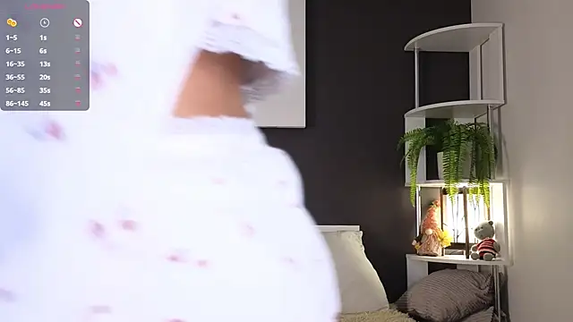 Snapshot of PiquingOgalala chatting on 02.10.25 PiquingOgalala online show from 02.10.25