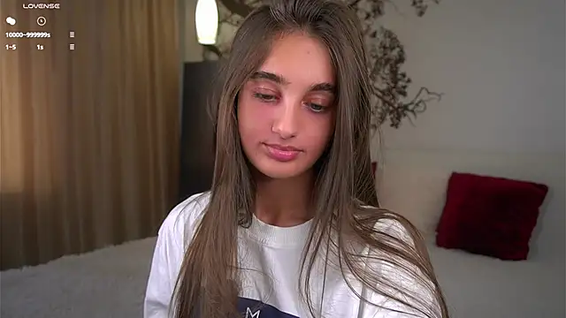 Snapshot of PiquingOgalala chatting on 09.28.25 PiquingOgalala online show from 09.28.25