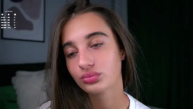 Snapshot of PiquingOgalala chatting on 10.20.25 PiquingOgalala online show from 10.20.25