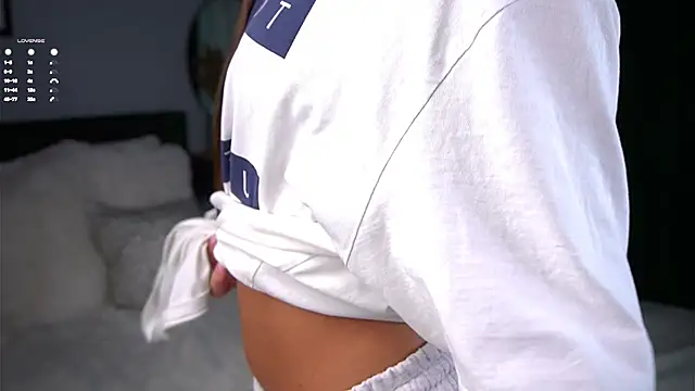 Snapshot of PiquingOgalala chatting on 10.26.25 PiquingOgalala online show from 10.26.25