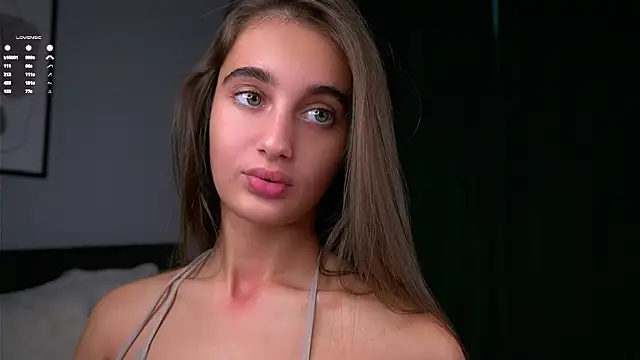 Snapshot of PiquingOgalala chatting on 11.02.25 PiquingOgalala online show from 11.02.25