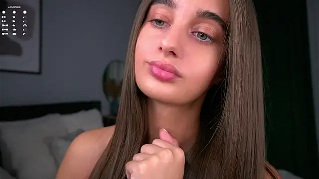 Snapshot of PiquingOgalala chatting on 11.13.25 PiquingOgalala online show from 11.13.25