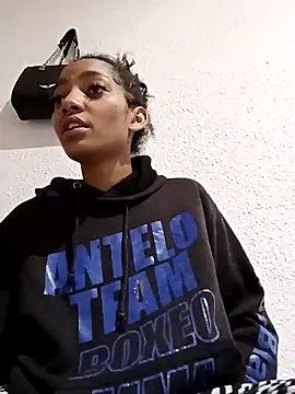 Laanegraofficial  online show from 01.19.25