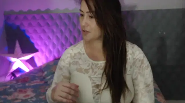 Snapshot of Sarahmonesexy chatting on 01.29.25 Sarahmonesexy online show from 01.29.25