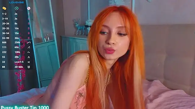 Snapshot of AgataBella chatting on 02.18.25 AgataBella online show from 02.18.25