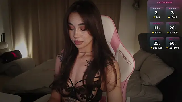 Snapshot of march_mellow chatting on 02.06.25 march mellow online show from 02.06.25