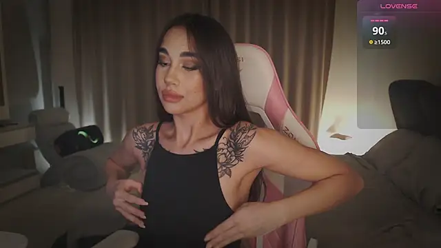 Snapshot of march_mellow chatting on 02.11.25 march mellow online show from 02.11.25