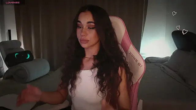 Snapshot of march_mellow chatting on 03.13.25 march mellow online show from 03.13.25