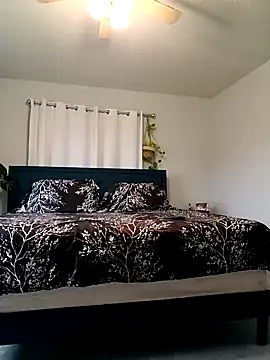 Snapshot of Localboi3 chatting on 01.19.25 Localboi3 online show from 01.19.25