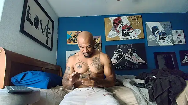 athephenomenal1 online show from 11.27.25