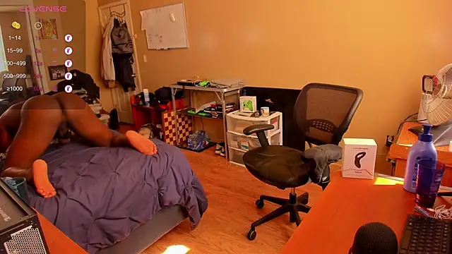 MrChuckDailyXXX online show from 02.08.25