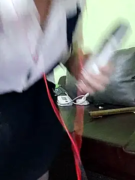 Snapshot of Hangem111 chatting on 12.19.25 Hangem111 online show from 12.19.25