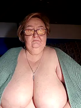 Awn290668 online show from 09.15.25