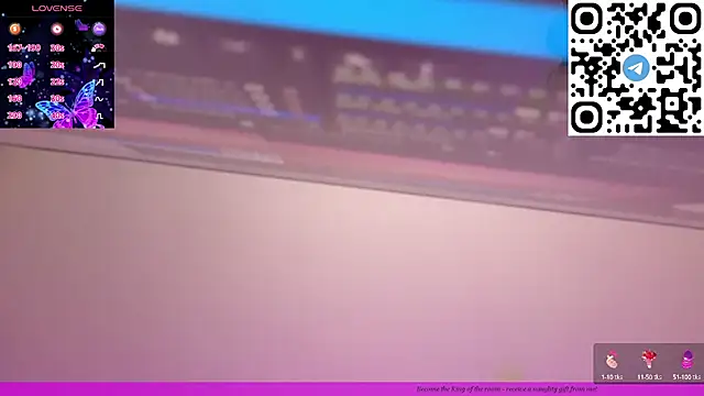 Snapshot of EVAshinyGIRL chatting on 02.12.25 EVAshinyGIRL online show from 02.12.25