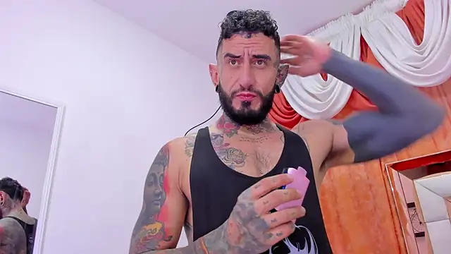 dilan scootk  online show from 04.14.26