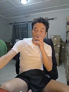 kisstoyousoon2024 online show from 12.19.25