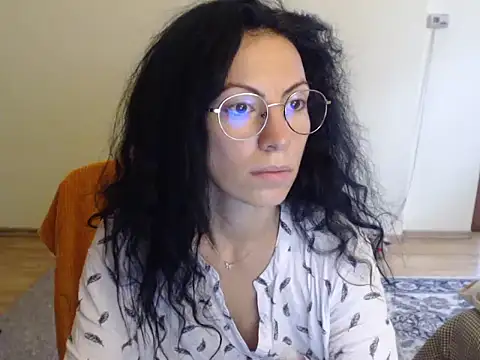 Emmatoo online show from 10.09.25