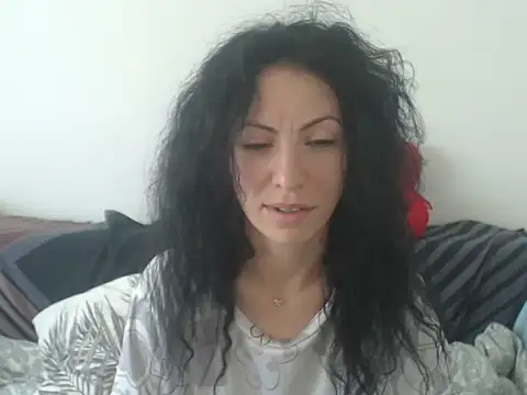 Snapshot of Emmatoo chatting on 06.14.26 Emmatoo online show from 06.14.26