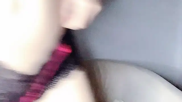 Snapshot of _Miyuki__ chatting on 12.17.25 Miyuki online show from 12.17.25