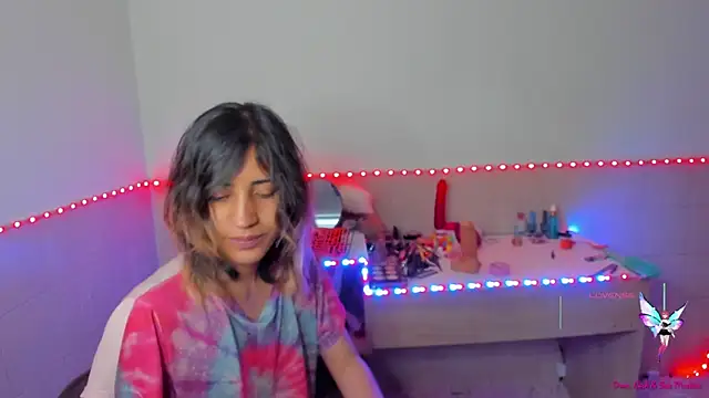 linnie  online show from 09.16.25