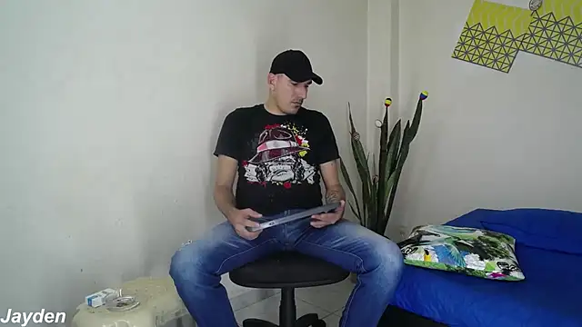 Snapshot of jayydenandjacob chatting on 10.27.25 jayydenandjacob online show from 10.27.25