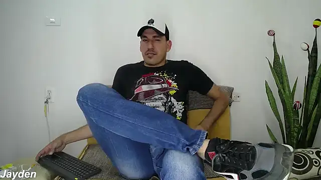 Snapshot of jayydenandjacob chatting on 11.25.25 jayydenandjacob online show from 11.25.25