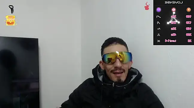 Snapshot of trebollhht chatting on 12.28.24 trebollhht online show from 12.28.24