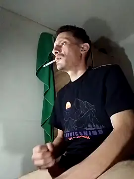 Snapshot of trebollhht chatting on 02.10.25 trebollhht online show from 02.10.25