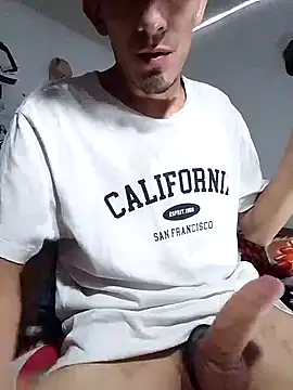 Snapshot of trebollhht chatting on 02.18.25 trebollhht online show from 02.18.25