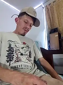 Snapshot of trebollhht chatting on 02.26.25 trebollhht online show from 02.26.25