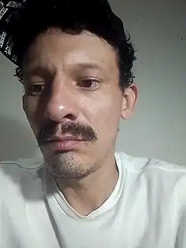 Snapshot of trebollhht chatting on 09.11.25 trebollhht online show from 09.11.25