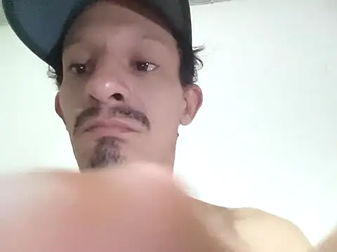 Snapshot of trebollhht chatting on 09.23.25 trebollhht online show from 09.23.25