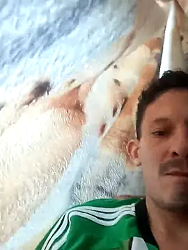 Snapshot of trebollhht chatting on 03.25.26 trebollhht online show from 03.25.26