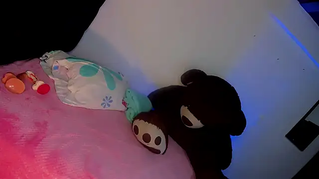 Maryonthemoon online show from 02.14.25