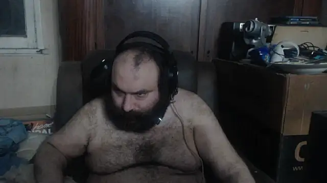 Snapshot of hairyhulk chatting on 01.09.25 hairyhulk online show from 01.09.25