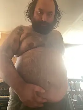 Snapshot of hairyhulk chatting on 10.13.25 hairyhulk online show from 10.13.25
