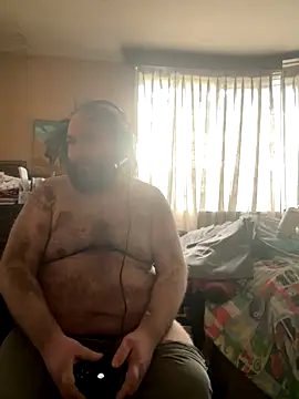 Snapshot of hairyhulk chatting on 10.25.25 hairyhulk online show from 10.25.25