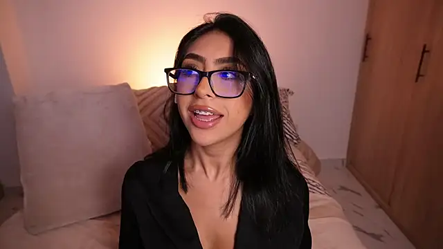 Sara albrecht online show from 10.29.25