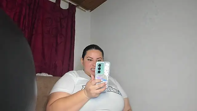 tetasgrandes karol online show from 09.16.25