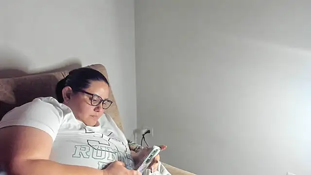 tetasgrandes karol online show from 11.04.25