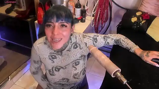 luxifer 666  online show from 02.11.25