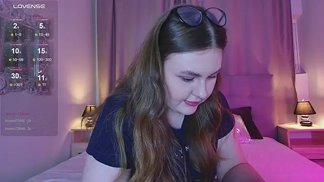 Mia  Peach online show from 01.07.25