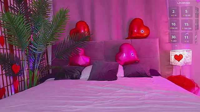 Mia  Peach online show from 02.12.25