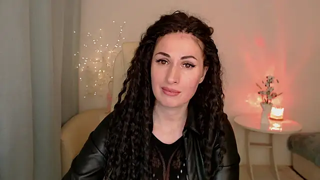 MaryMalory11 online show from 03.17.25