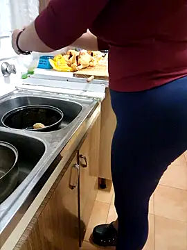 Snapshot of lamorbosa37 chatting on 10.09.25 lamorbosa37 online show from 10.09.25