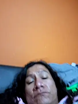 miicheele32 online show from 11.26.25